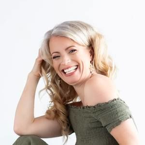 Meet your Posher, Elissa